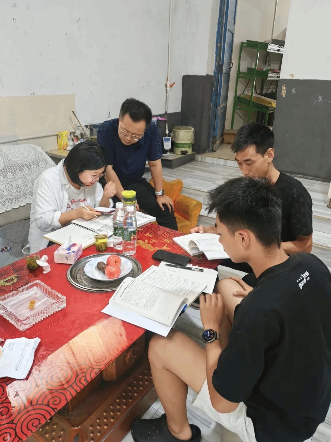 传递奋进力量